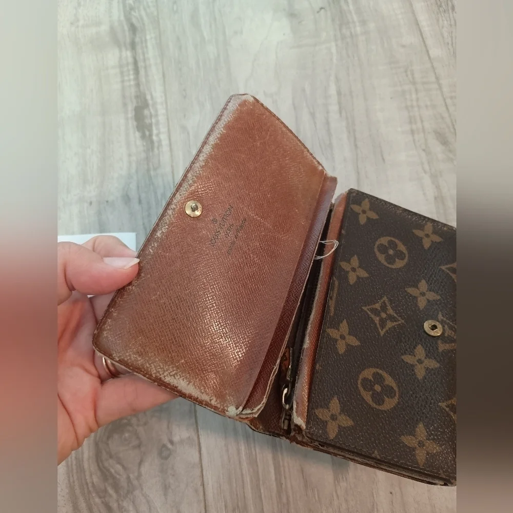 Louis Vuitton Monogram Tresor Wallet